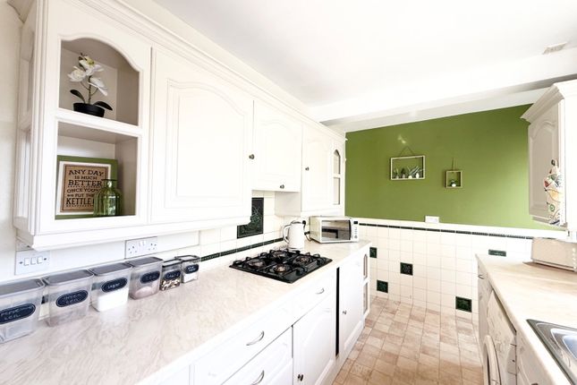 52, St. Peters Road, Stourbridge photo 4