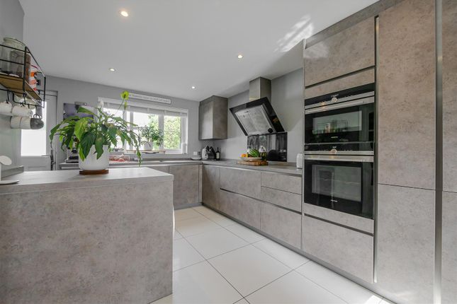 7, Sixpenny Lane, Chalgrove photo 4
