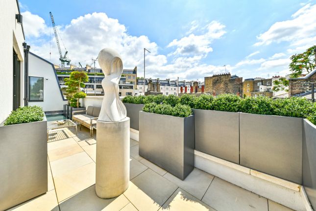 Detached house for sale in Grosvenor Crescent Mews, London