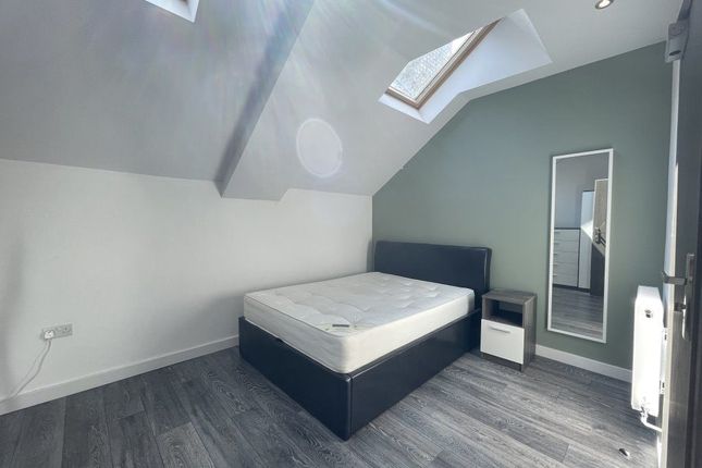 Thumbnail Room to rent in Room 1, Ft 6, Priestgate, Peterborough.