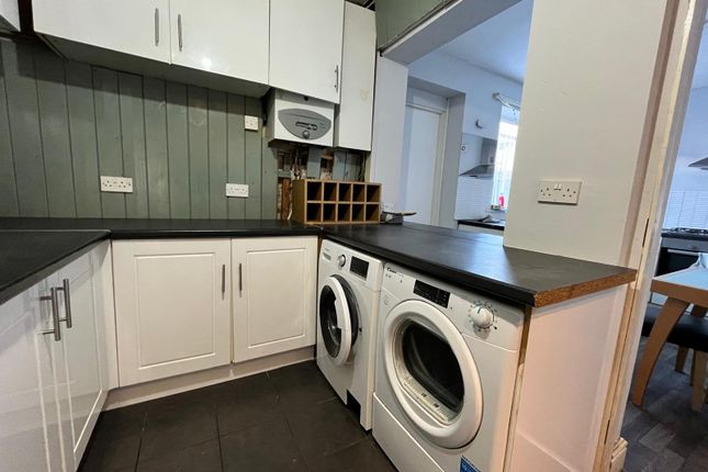 Walmsley Road, Leeds photo 3