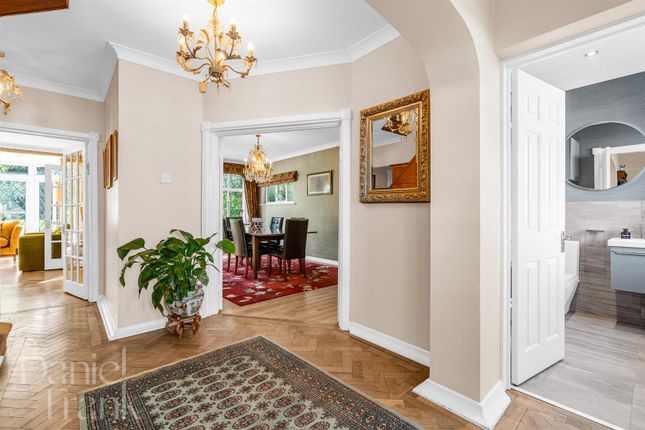 34, Tycehurst Hill, Loughton photo 2