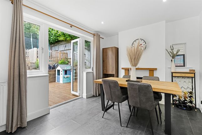 87, Haydn Avenue, Purley photo 4