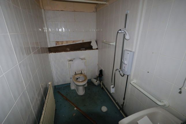 24, Park Street, Wrexham photo 5