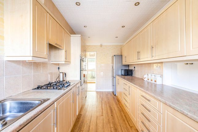 2, Amesbury Drive, Weston-Super-Mare photo 3