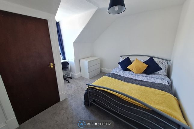 Room to rent in Commercial Street, Dundee