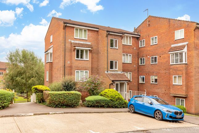 Flat for sale in St. Leonards Park, East Grinstead