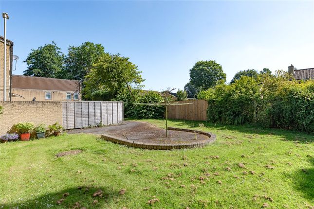 25, Elmhurst Close, West Yorkshire photo 4
