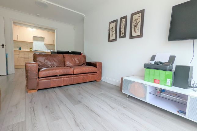 168a, Chase Road, Southgate photo 2