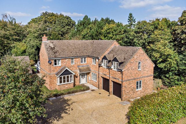 9 Dovecote Close