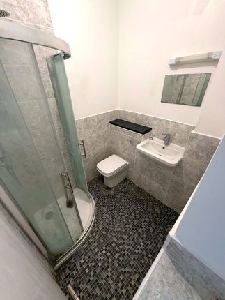 23, Shingle Close, Luton photo 5