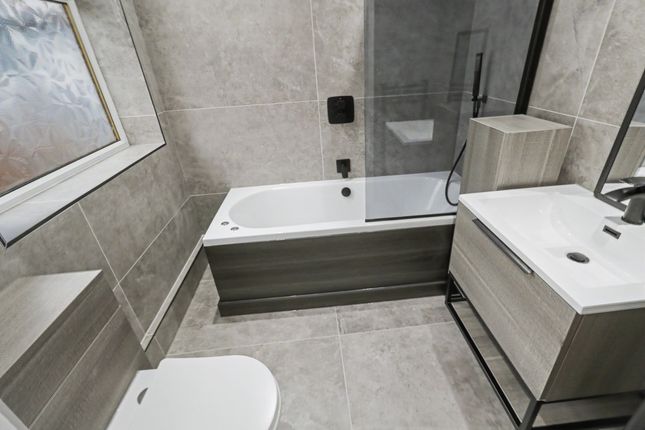 4 School Street, Warrington photo 4