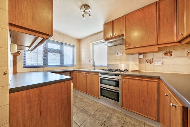 19, Long Acre, Orpington photo 4