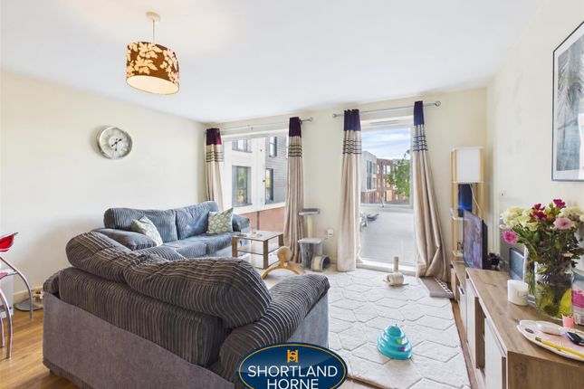 118, Monticello Way, Coventry photo 4