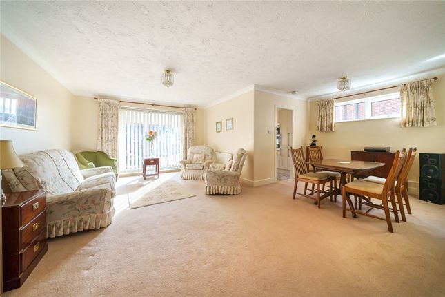 Thumbnail Flat for sale in Overbury Avenue, Beckenham