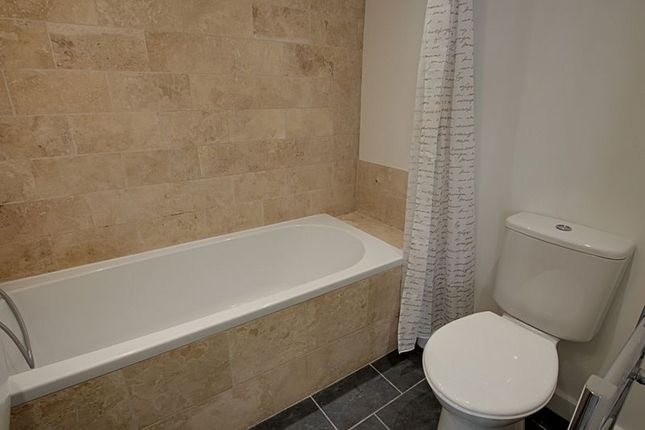 Flat 3,15a, Warminster Road, Westbury photo 4