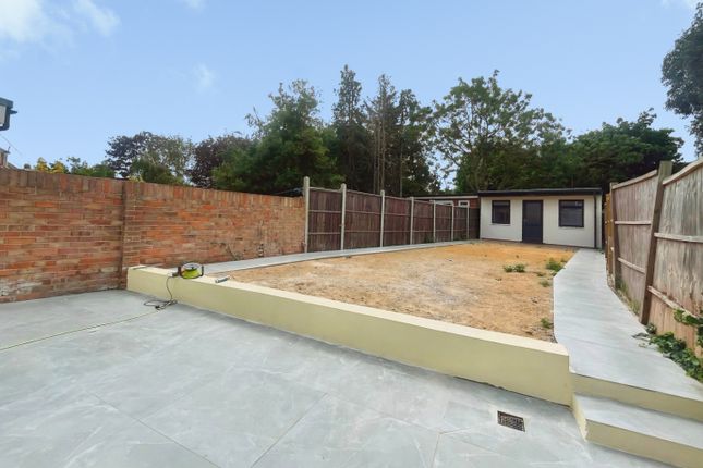 24, Lela Avenue, Hounslow photo 5