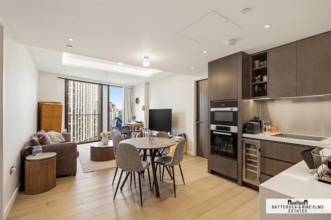 Apartment A902, 8, Carnation Way, London photo 3