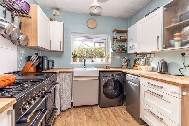 137 Westfield Road, Southsea photo 4