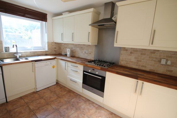 Town house to rent in Cornford Close, Bromley