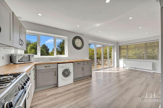 204 Osborne Road, Hornchurch photo 2