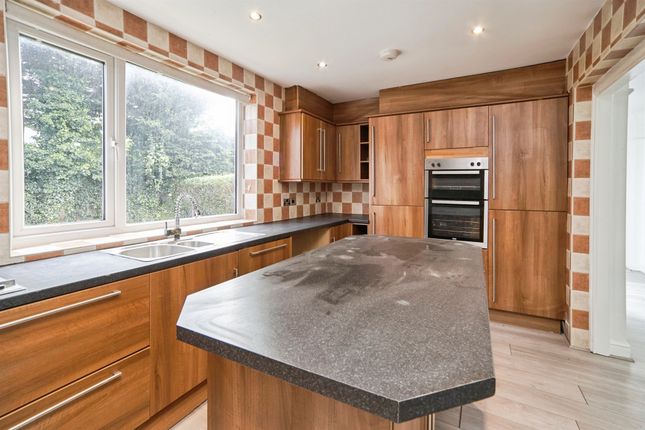 381, Tong Road, Leeds photo 4