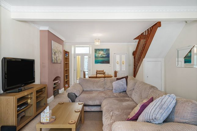 25, Greenfield Place, Pontypool photo 4