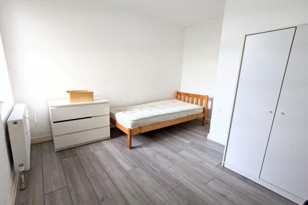 Room to rent in 20 Gruneisen Road, Portsmouth