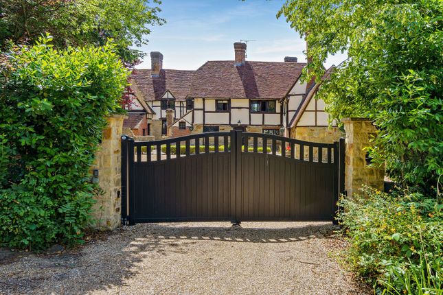 Old Farm Place,, Henley Down, Battle photo 3