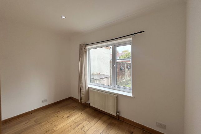 Lynmouth Road, Greenford photo 5