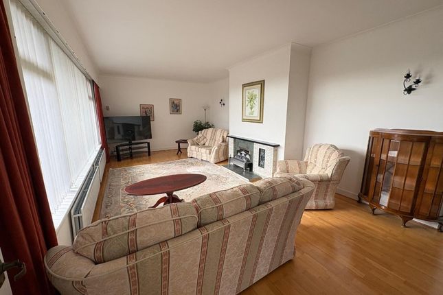 Hillview Terrace, Cults, Aberdeen, AB15 9HJ, Aberdeen photo 3