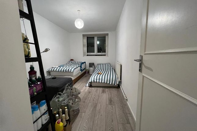 2, Rusper Close, Stanmore photo 2