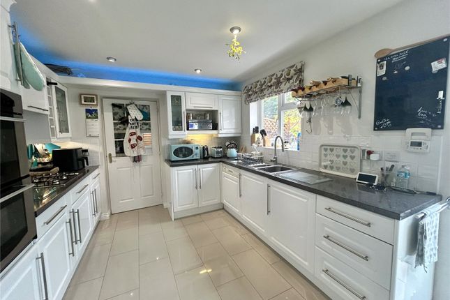 6, Bardley Drive, Coventry photo 3