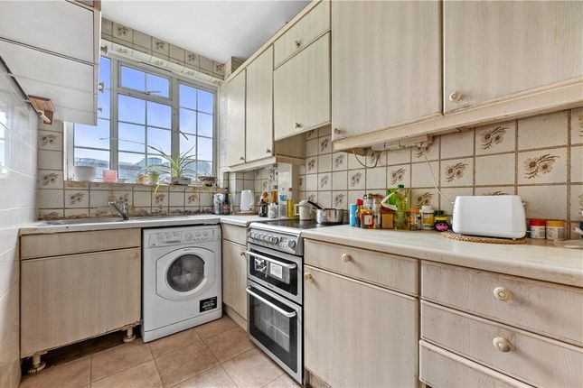 Flat 79, Kenton Court,, Kensington High Street, London photo 3