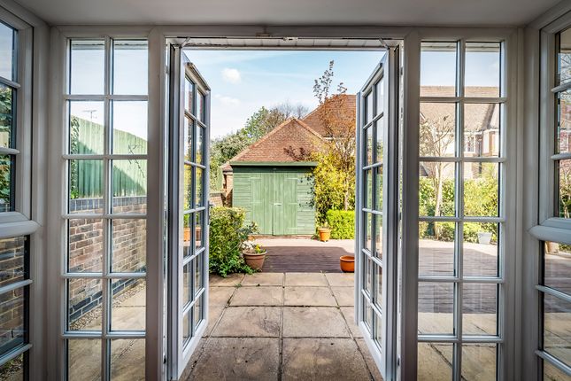 4 Winterbourne Mews, Oxted photo 4