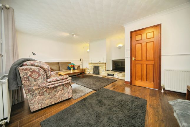 2, Haggars Mead, Stowmarket photo 2