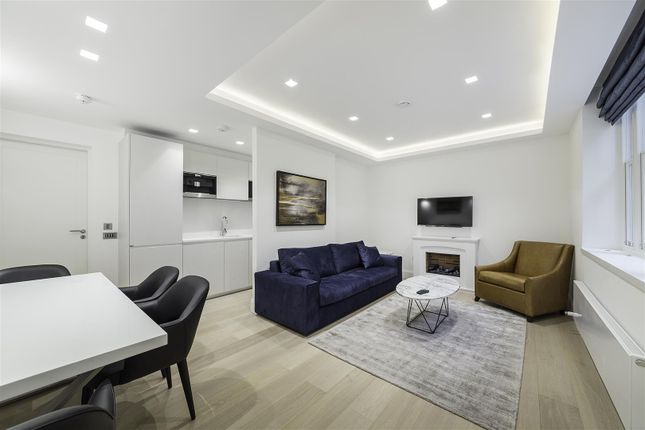 Flat for sale in St Stephens Gardens, Notting Hill, London