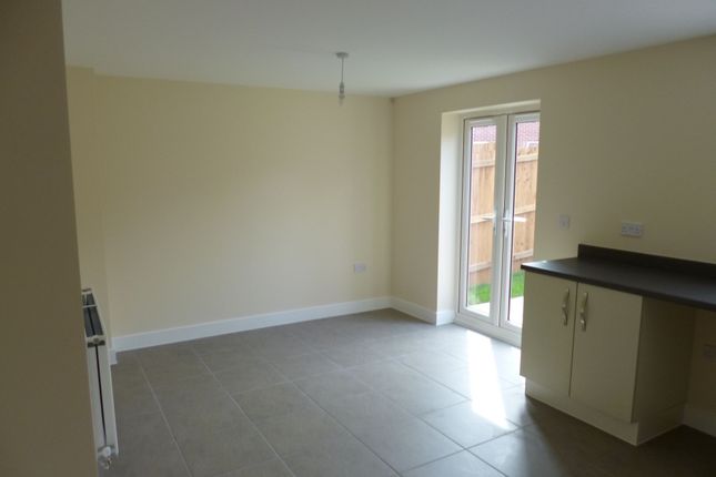 12 Alnwick Way, Grantham photo 3