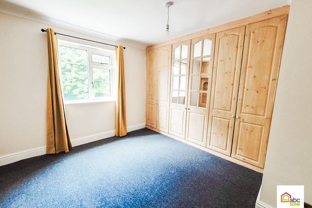 9 Sparkbridge, Basildon photo 5