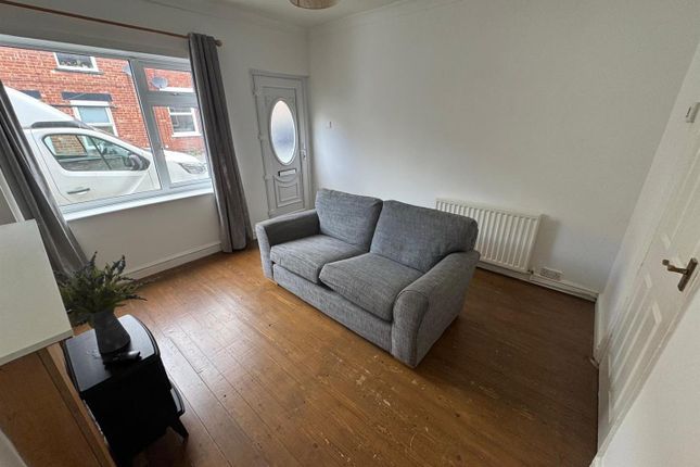 22, Regent Mount, Harrogate photo 2