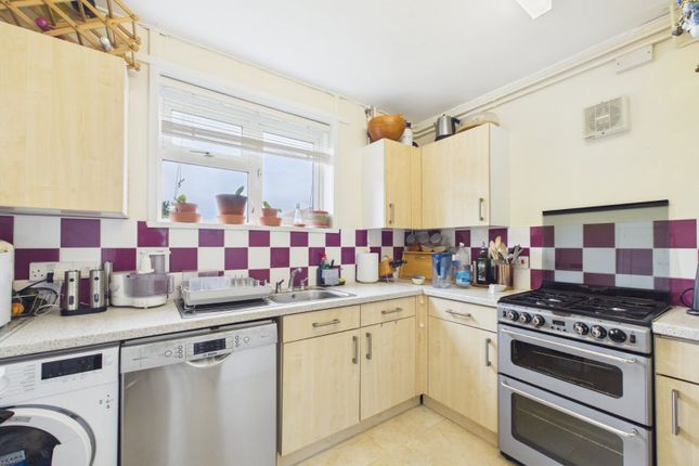 3, Cogdells Close, Chesham photo 4