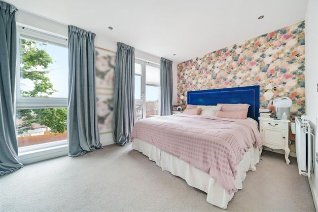 Town house for sale in Green Lane, Edgware, Middlesex