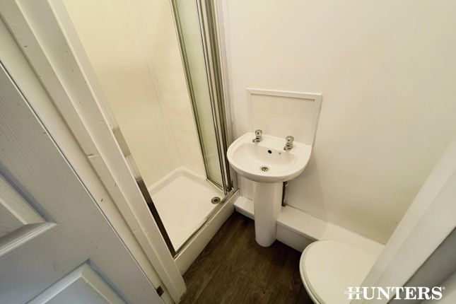 Flat 2 Bathroom