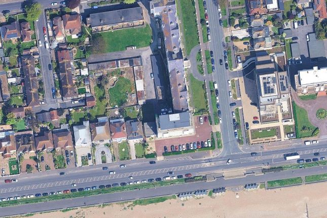 Garage 23, Dolphin Lodge, Grand Avenue, Worthing photo 3