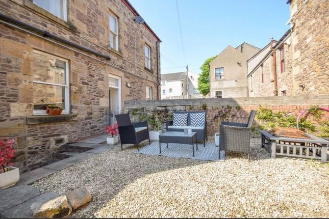 Town house for sale in Bloomgate, Lanark ML11