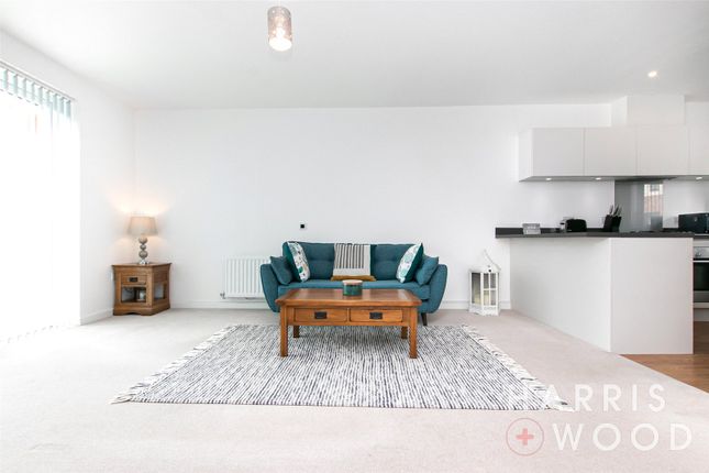20, Flame Way, Colchester photo 3