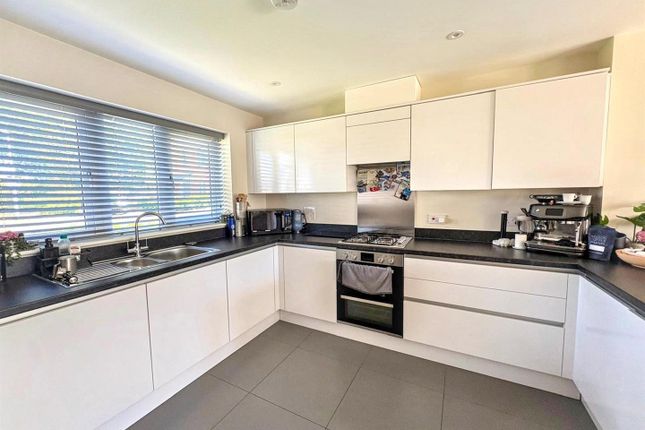 26, Birch Road, Polegate photo 3