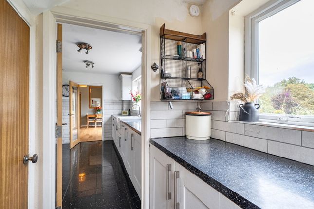 5, Hardhams Rise, Corsham photo 4