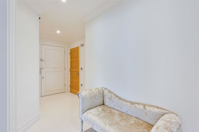 Flat for sale in Gresham Road, Oxted