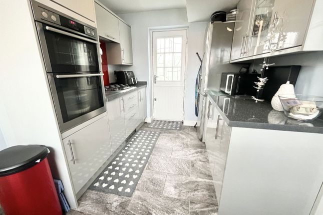 1, Channon Drive, Brierley Hill photo 2
